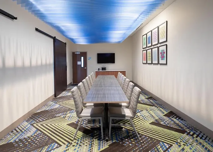 Holiday Inn Express & Suites - Goodland I-70 By Ihg