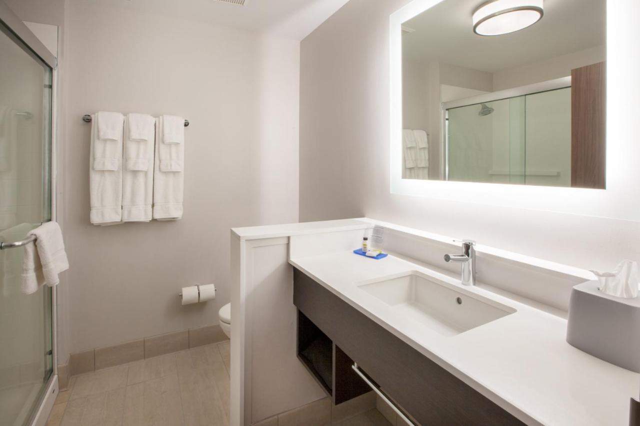 Express & - I-70 By Ihg Hotel