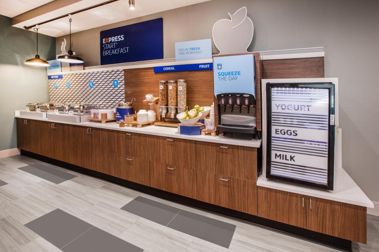Express & - I-70 By Ihg Hotel