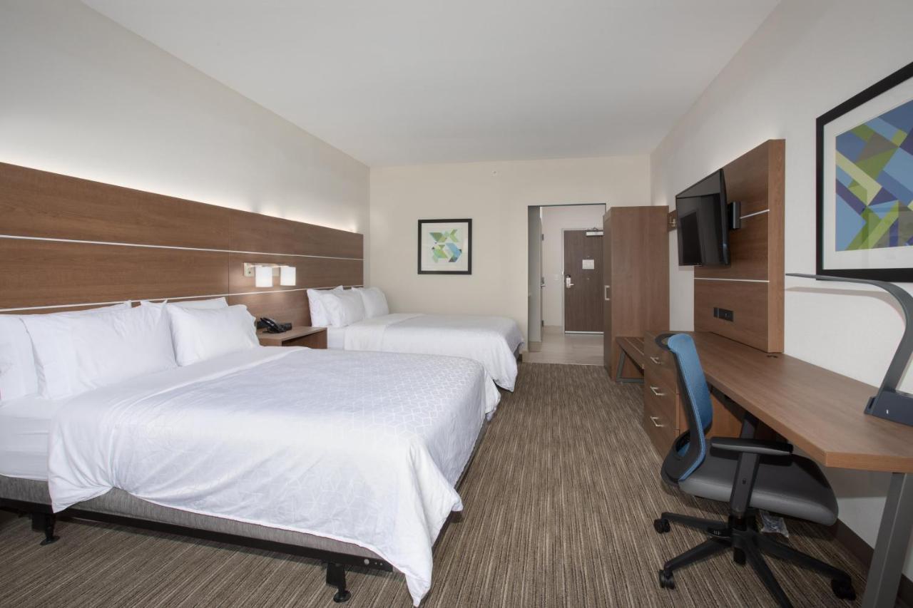 Hotel Express & - I-70 By Ihg 3*