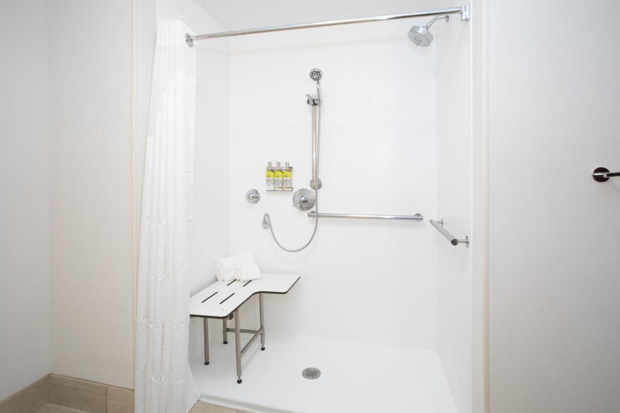 Express & - I-70 By Ihg Goodland