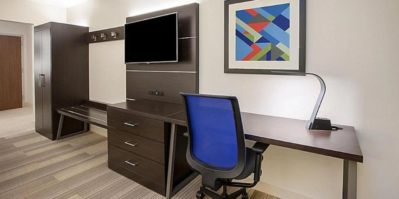 Hotel Express & - I-70 By Ihg